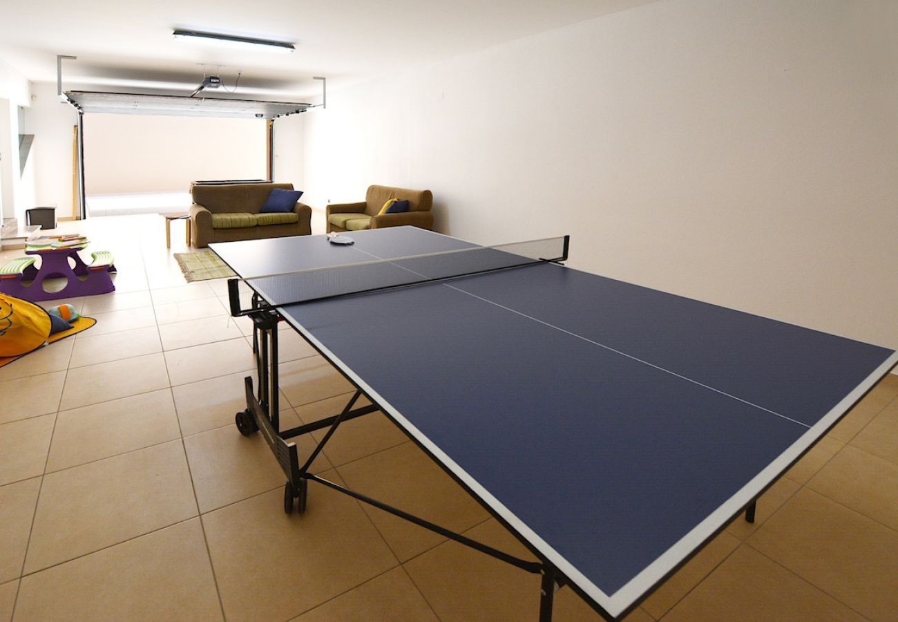 Leisure space and tennis table.